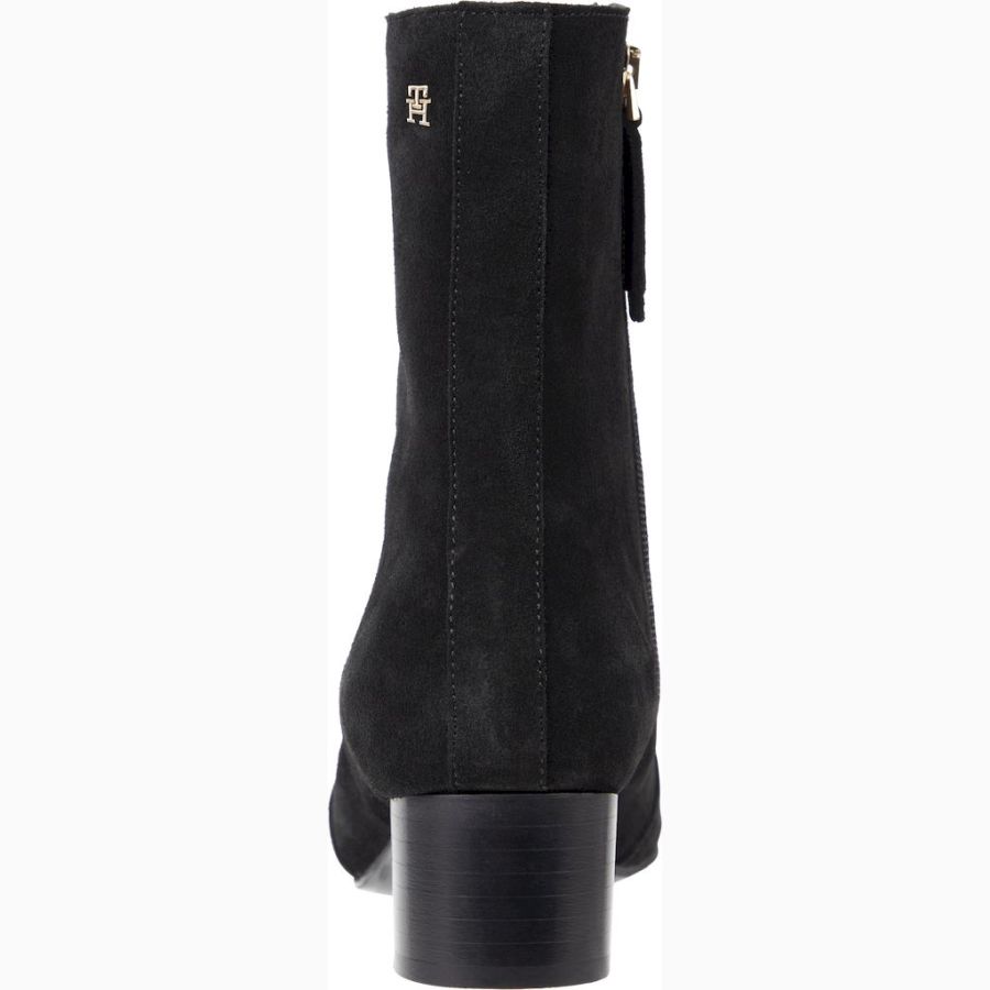 Boots Tommy Hilfiger. TH FEMININE CITY SUEDE BOOTIE